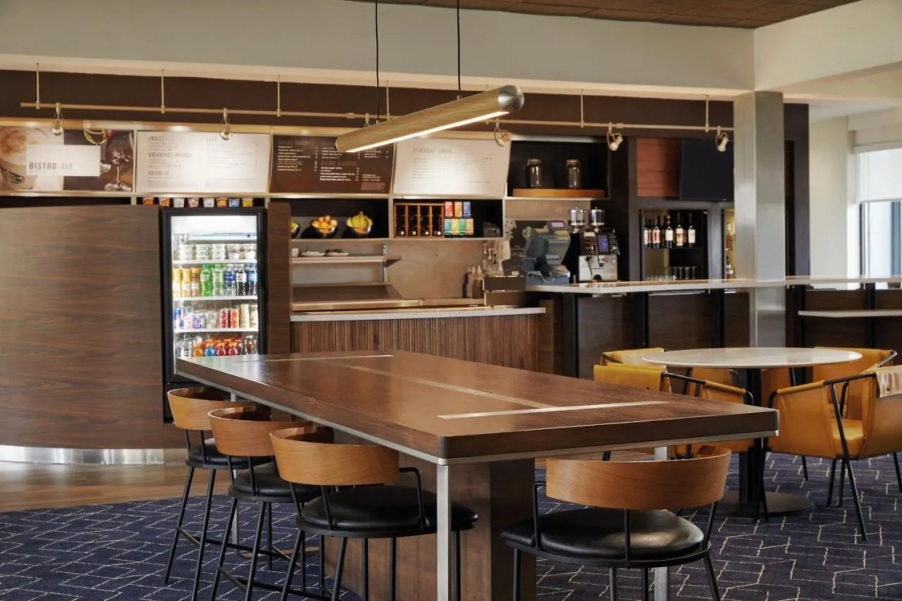 Courtyard By Marriott St. Louis Downtown West Hotel 3*, Saint Louis