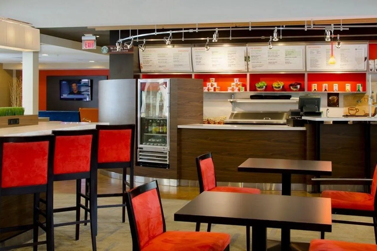 Courtyard By Marriott St. Louis Downtown West Hotel