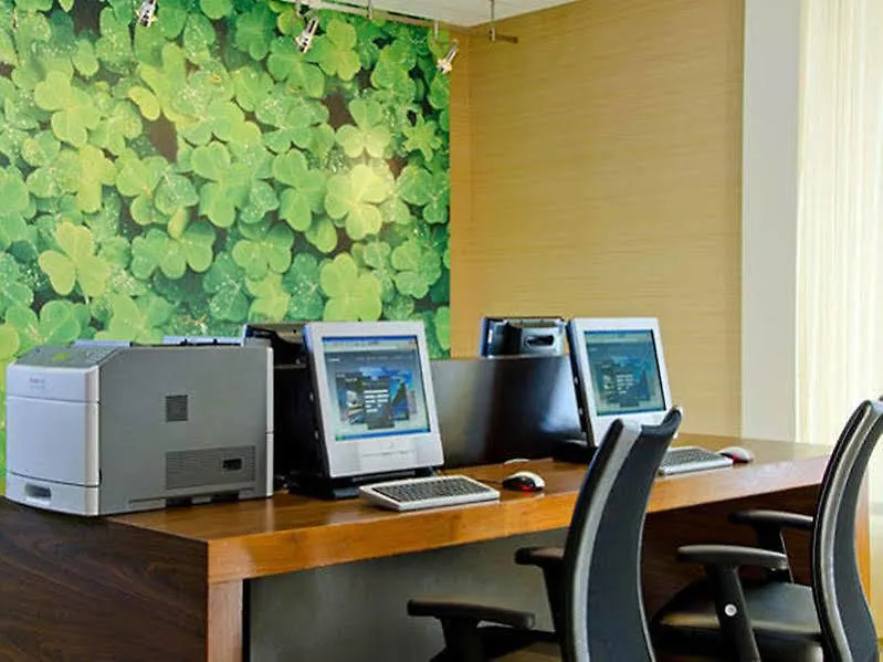 Courtyard By Marriott St. Louis Downtown West Hotel