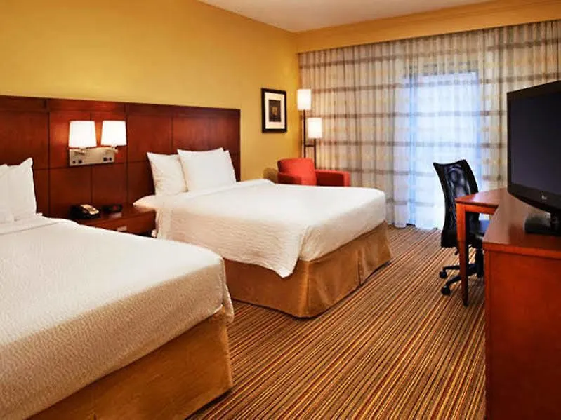 Courtyard By Marriott St. Louis Downtown West Hotel