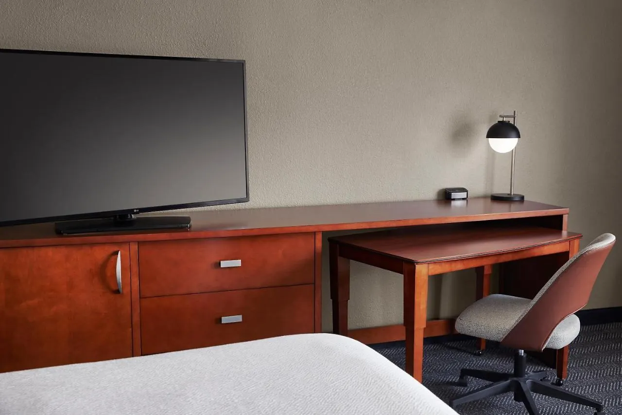 Courtyard By Marriott St. Louis Downtown West Hotel  Saint Louis